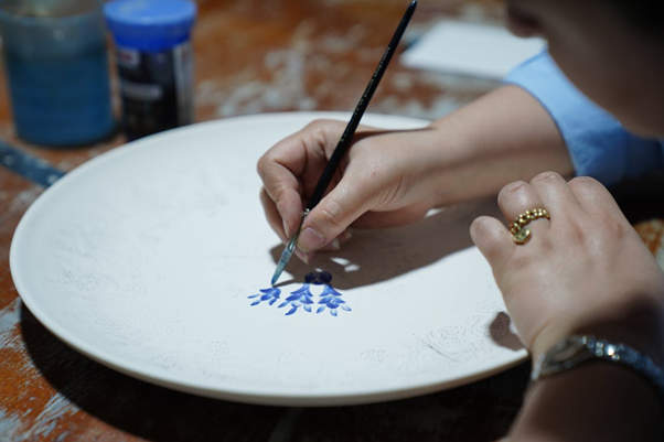 Clay and Cold – The Magic of Kashmiri Pottery